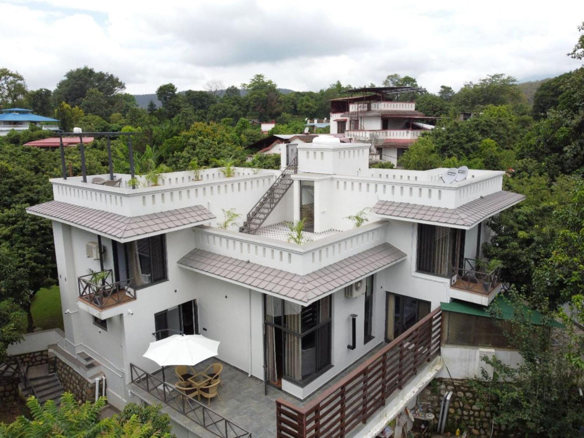 Villa Sierra Sky - Exquisite Elegant 4 Bedroom Villa Dehradun Luaran gambar