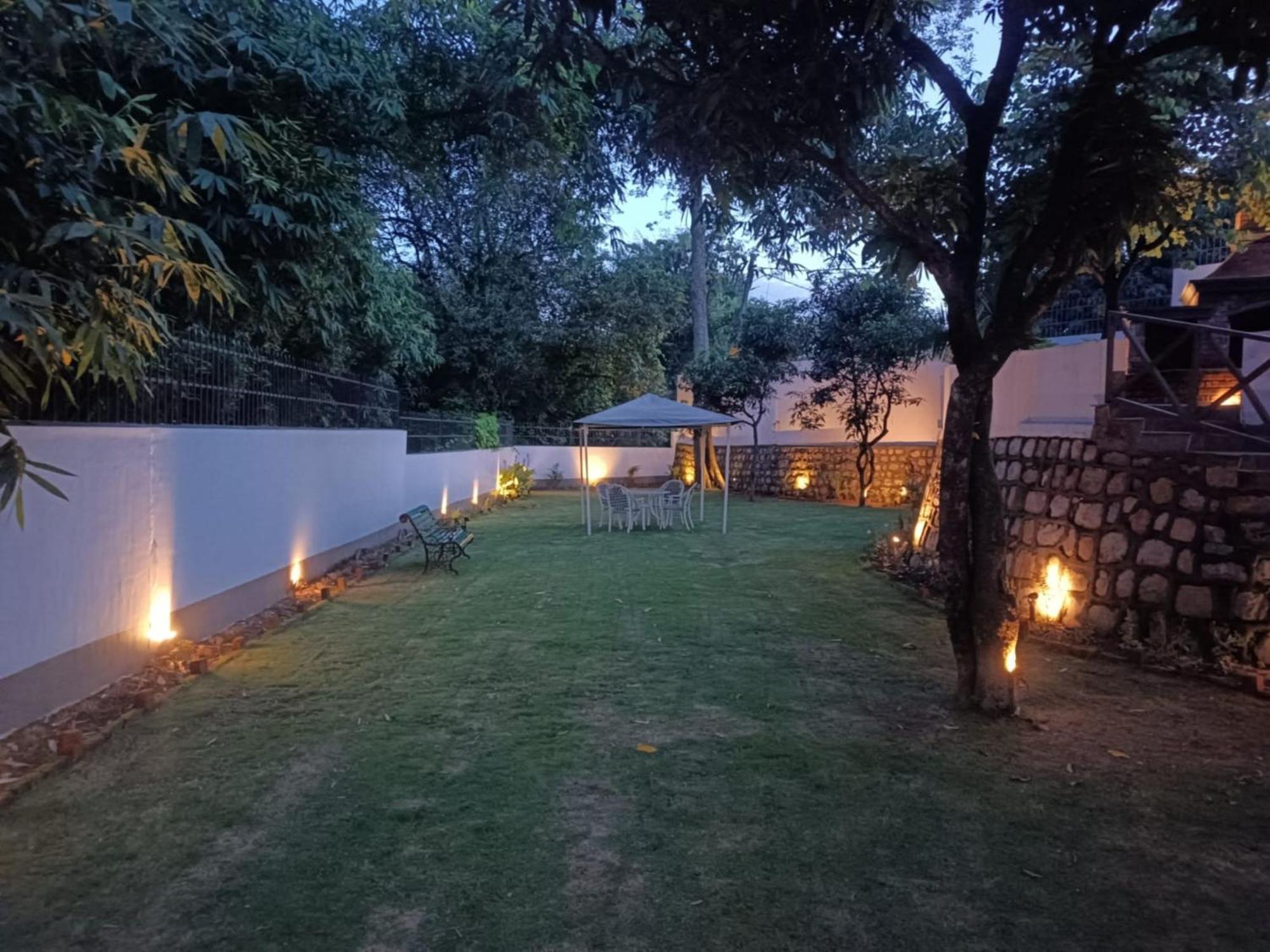 Villa Sierra Sky - Exquisite Elegant 4 Bedroom Villa Dehradun Luaran gambar