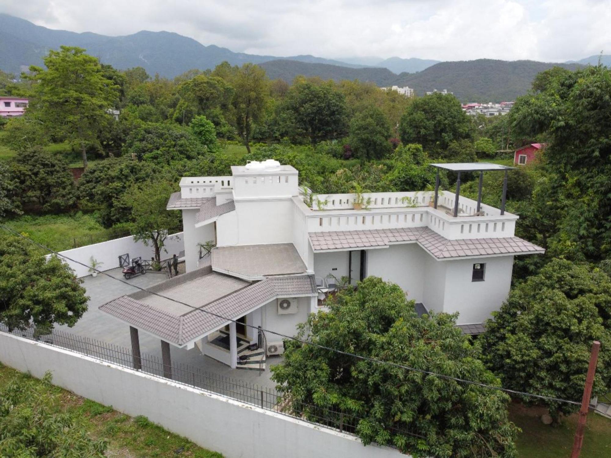 Villa Sierra Sky - Exquisite Elegant 4 Bedroom Villa Dehradun Luaran gambar